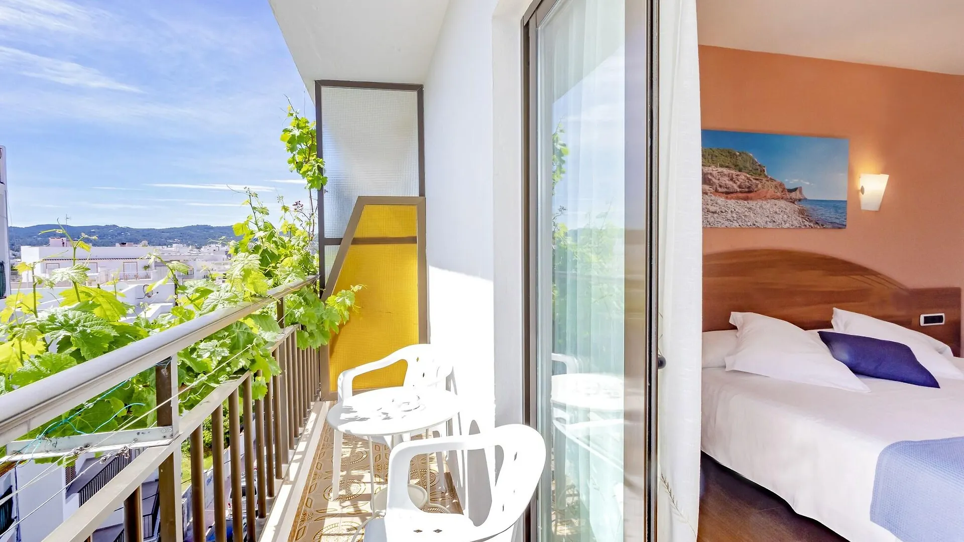 Hostal Manolita San Antonio  0*, San Antonio (Ibiza) Spain