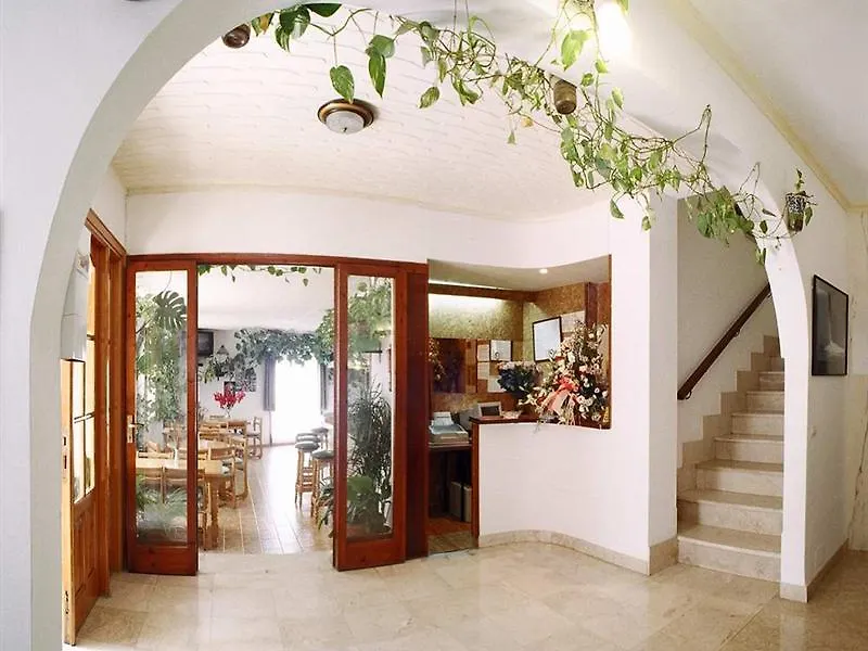Guest house Hostal Manolita San Antonio